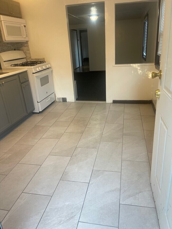 224 Main St Unit 2