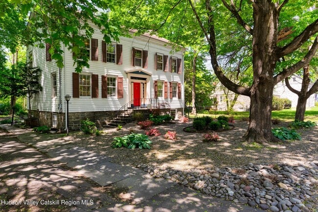 Photo - 3714 Main St