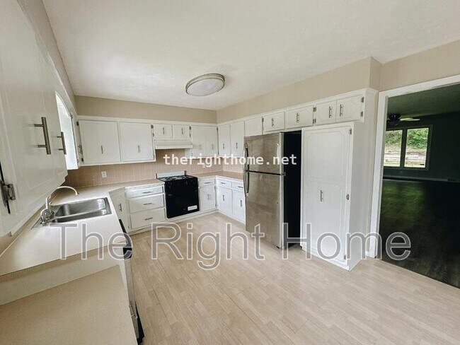 Photo - 5141 Raven Oaks Cir