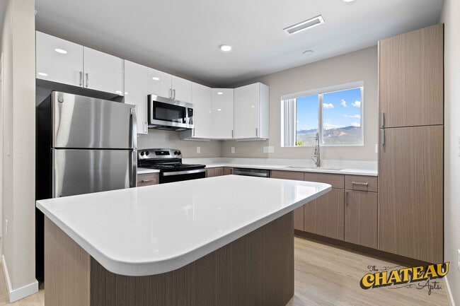 One Bedroom Kitchen - Chateau Apartments
