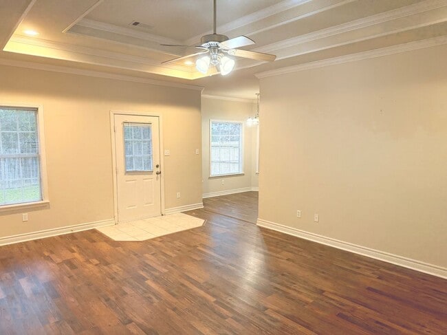 Photo - 169 Southern Charm Loop