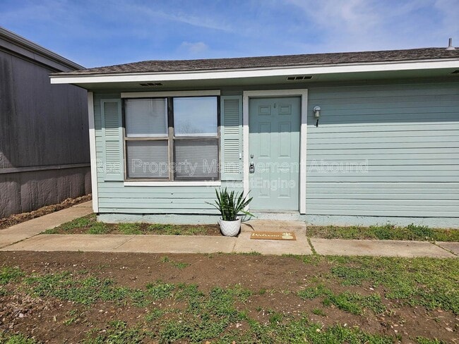 Photo - 101 E Broadway St Unit 1