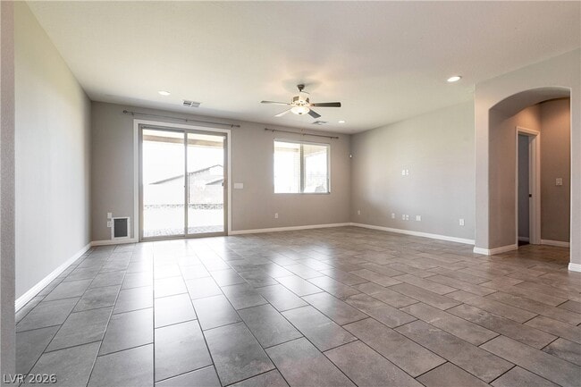 Photo - 5048 Royal Indigo St