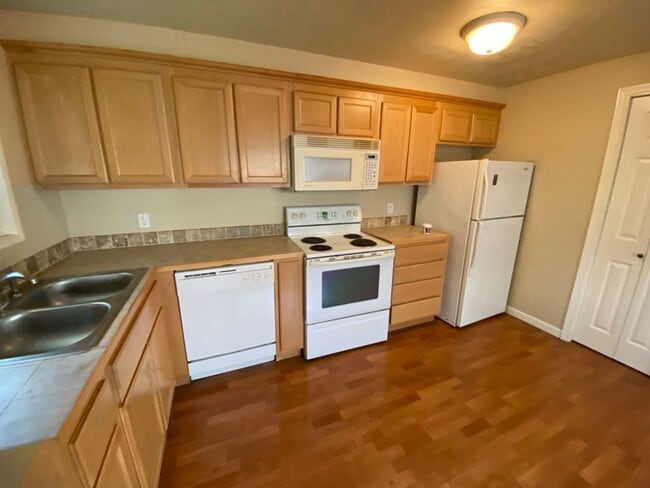 Photo - 1425 W 8th Ave Unidad #05
