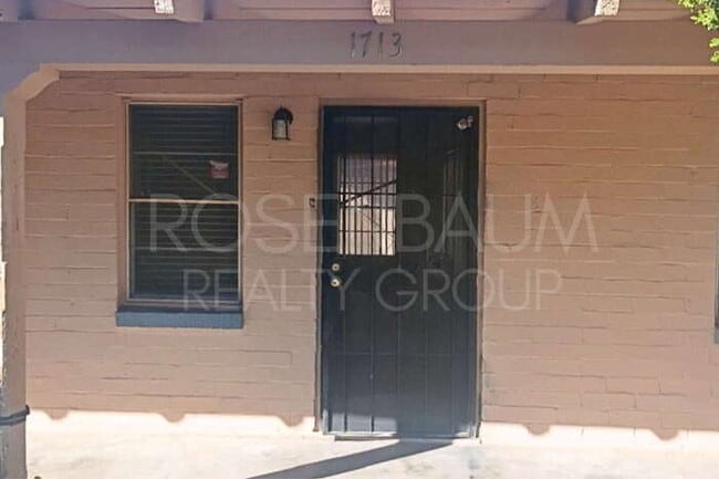 Photo - 1713 N Village Dr Unit 1713