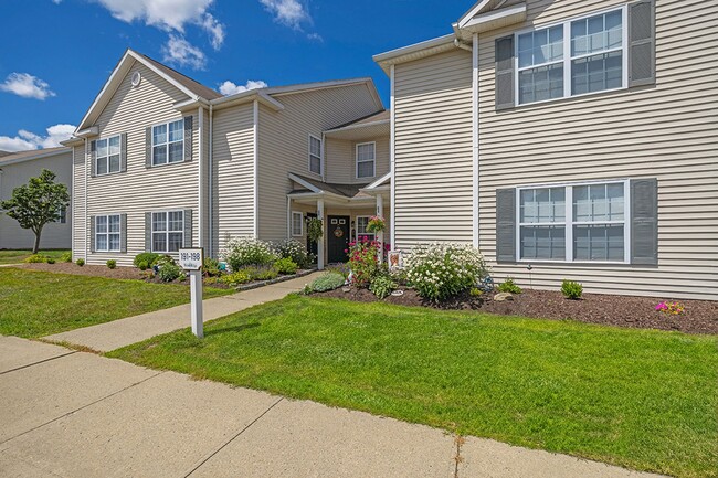 Photo - WoodsEdge Apartments