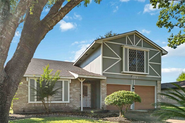 Photo - 703 Brookford Dr