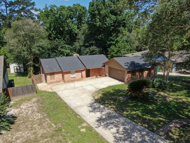Building Photo - 25747 Timber Lakes Dr