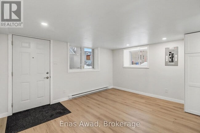 Photo - 233 Hector-Hotte Wy Unité Basement