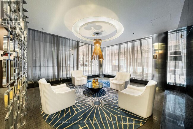 Photo - 28 Ted Rogers Way Unité 3110