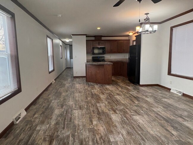 Photo - 309 Spring Park Dr