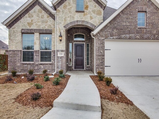 Photo - 210 Jacaranda Dr