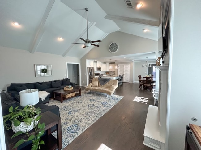 Photo - 220 Lee Audis Ln