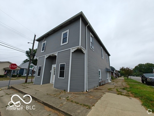 Building Photo - 529 West Washington St Unit 2 Rental
