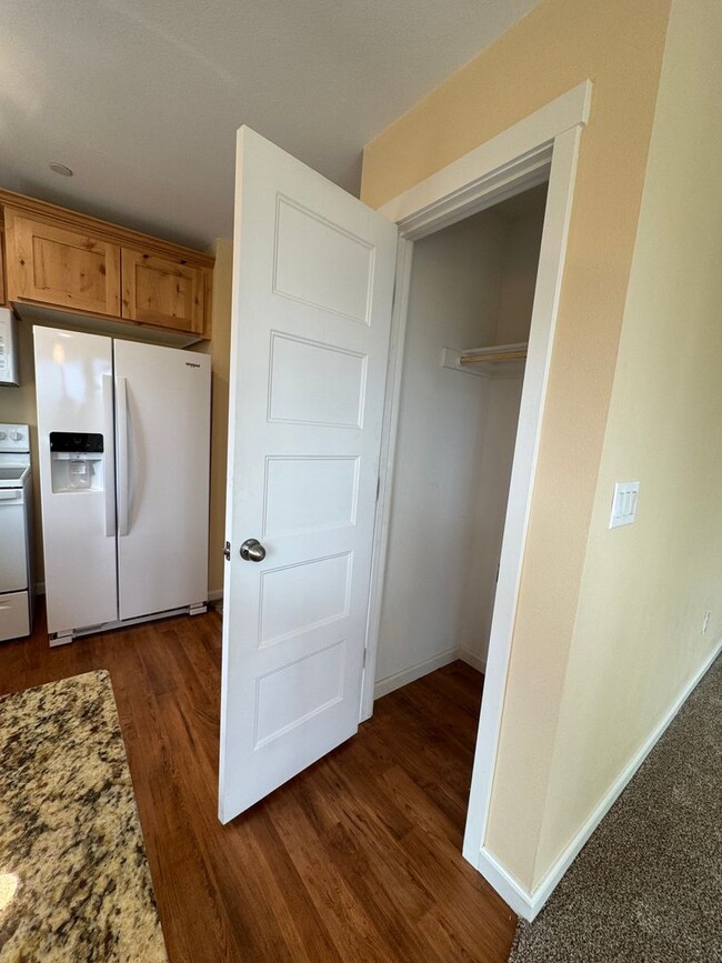 Photo - 2/1 HOME WITH BEAUTIFUL VIEWS