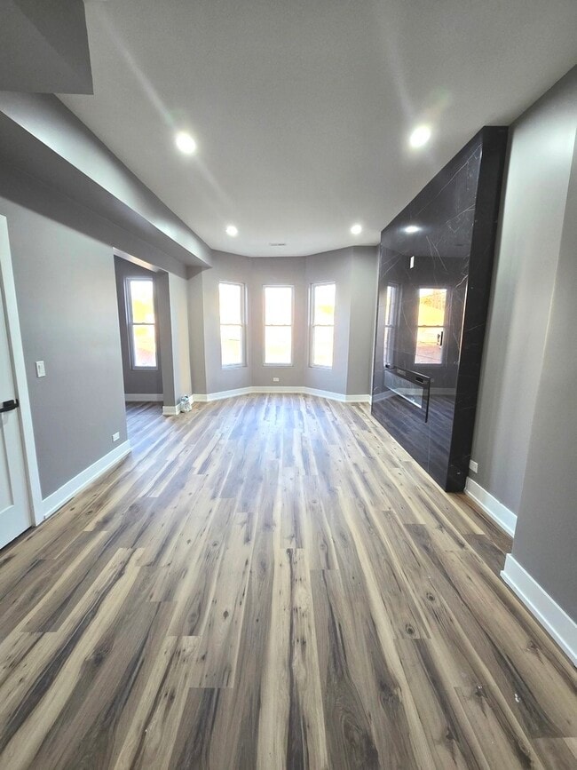 Photo - 3732 S Calumet Ave Unit 2