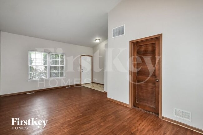Photo - 14212 S Napa Cir