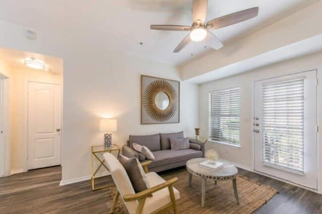 Building Photo - 2 bedroom in Austin TX 78744 Unit 2018 Rental