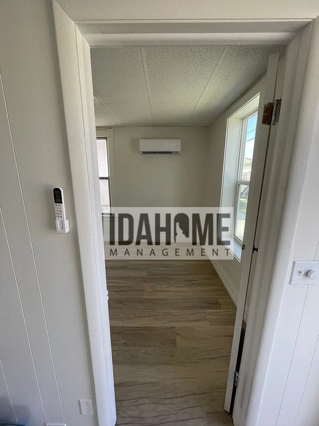 Photo - Halliday Unit 415 E Halliday St