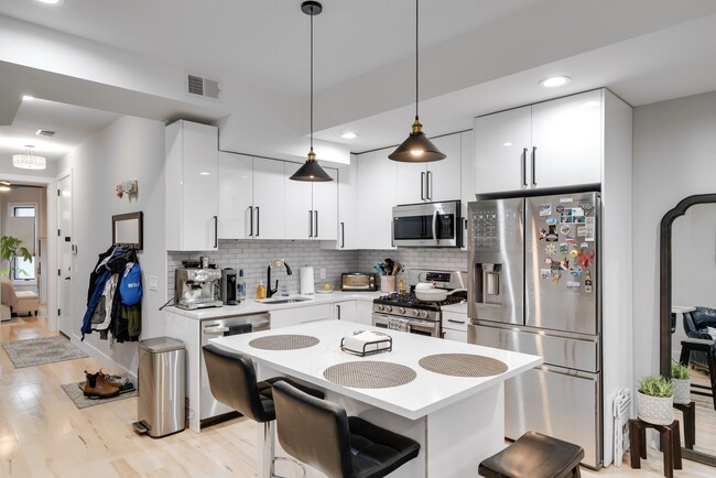 Photo - 287 Webster Ave Unit 2