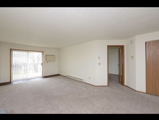 Photo - 3522 32nd St S