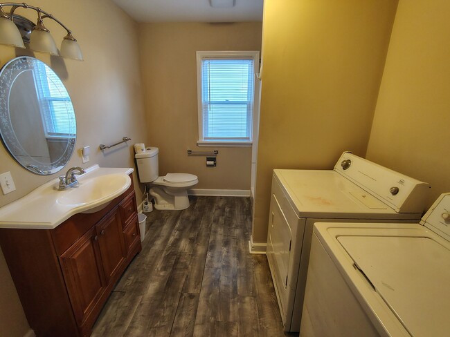 Photo - 525 St Louis Ave