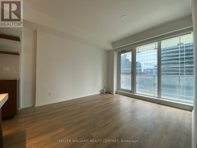 Photo - 197 Yonge St Unit 1207