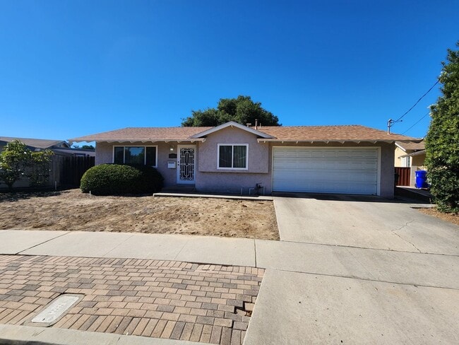 Photo - 3 Bed House in Clairemont with Canyon Views