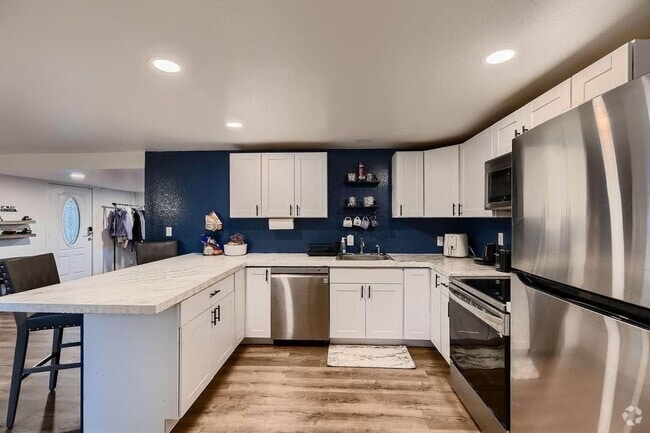Building Photo - 575 2nd St Rental
