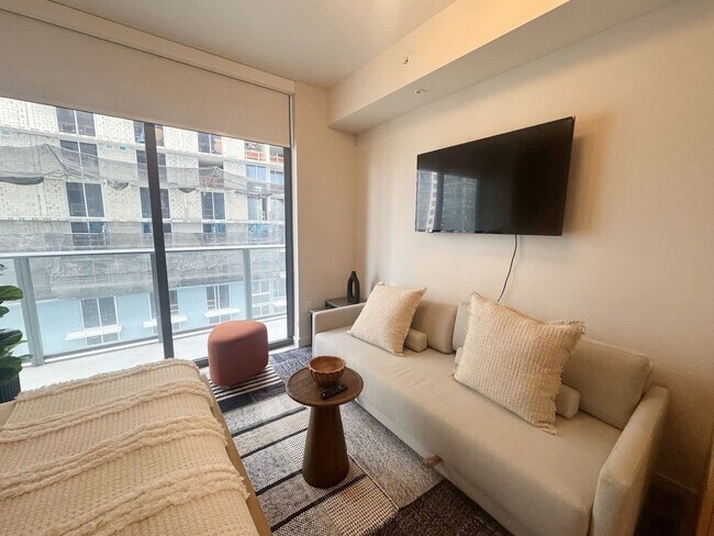 Building Photo - 11 NE 6th St Unit ID1373691P