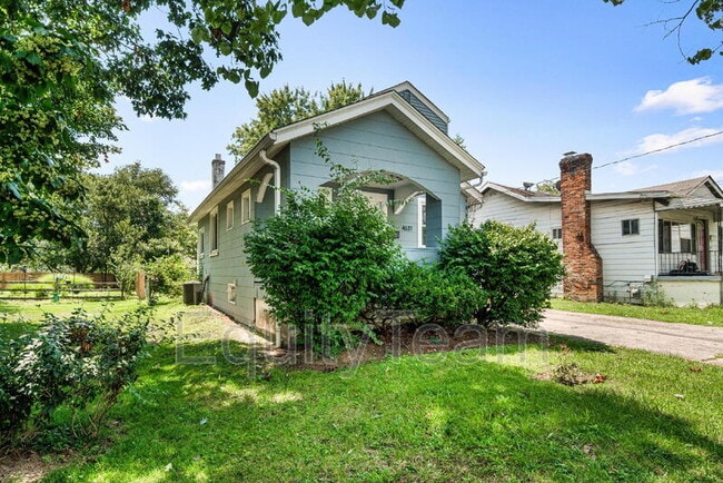 Photo - 4637 Alpine Ave