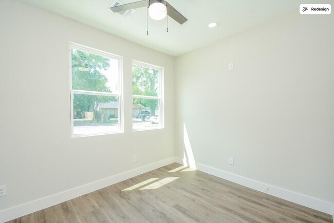 Photo - 5923 Southtown St
