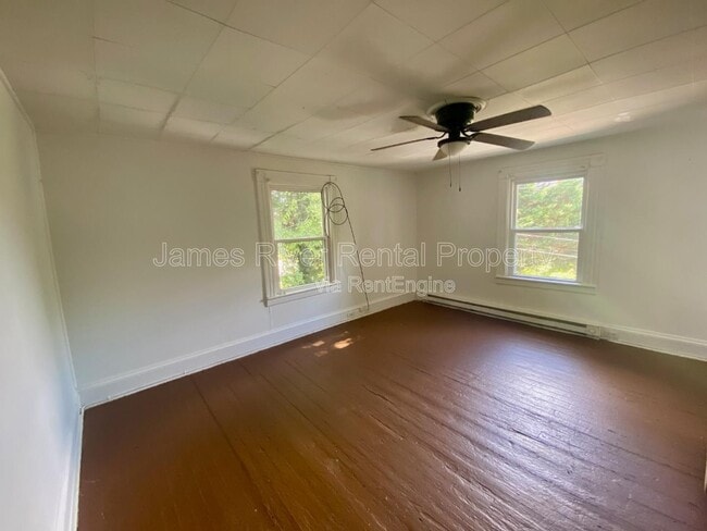 Photo - 710 Grady St Unit B
