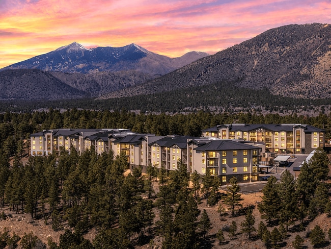 Building Photo - Elkwood