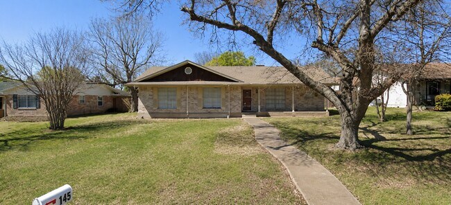 Photo - 145 Cloudcrest Dr