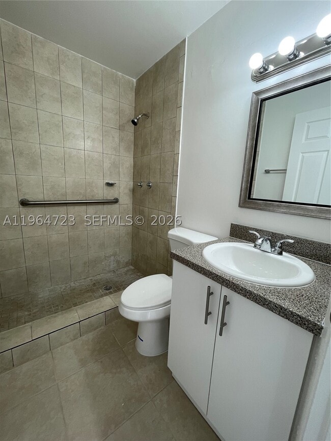 1210 San Remo Cir
