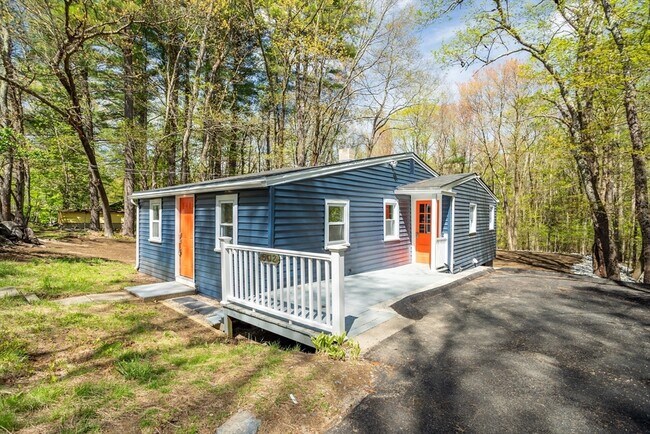 Photo - 502 Brockelman Rd House