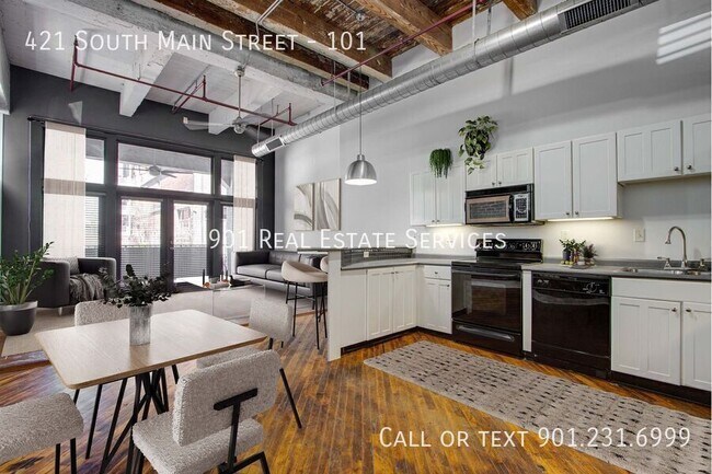 Photo - 421 S Main St