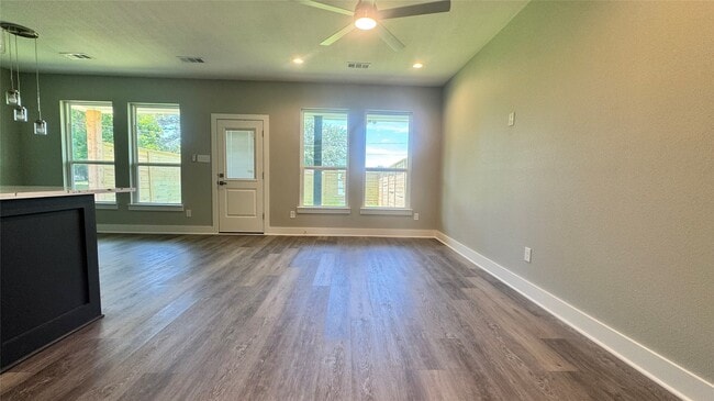 Photo - 700 Ebenezer Ln