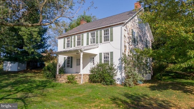 Building Photo - 1025 N Chatham Rd Rental