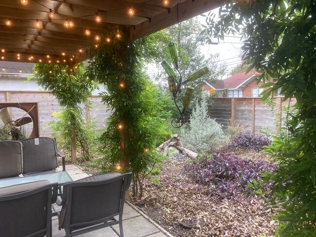 Photo - 4102 Woodleigh St Unit A