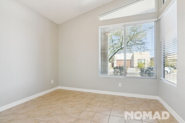 Photo - 955 E Paseo Way