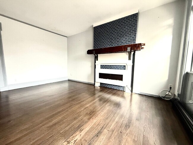 Photo - 24 McDonald St Unit 1