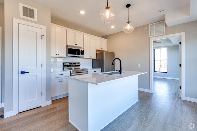 2HAB, 2BA - Cocina - Fuller Park Flats