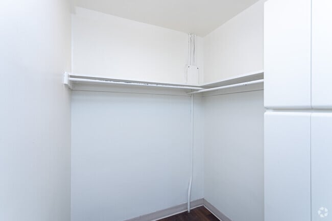 1 habitación, 1 baño - 580 pies cuadrados - Armario - Ben Albert
