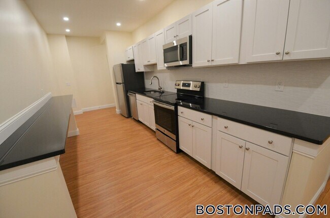 35 Brookline St Unit 2