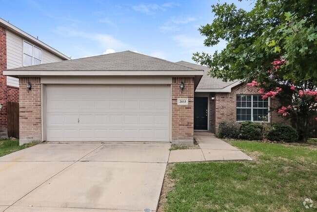 Building Photo - 2033 Pine Knot Dr Rental