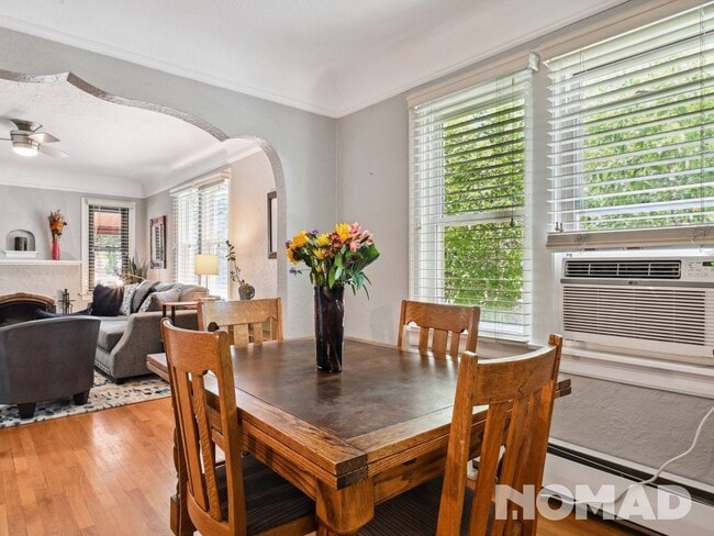 Photo - 4885 Stuart St