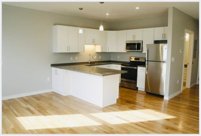 Building Photo - 20 Orleans St Unit 302