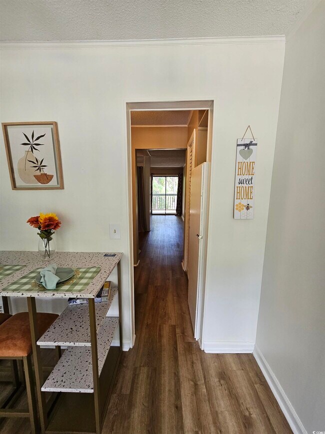 Photo - 610 Putters Ln